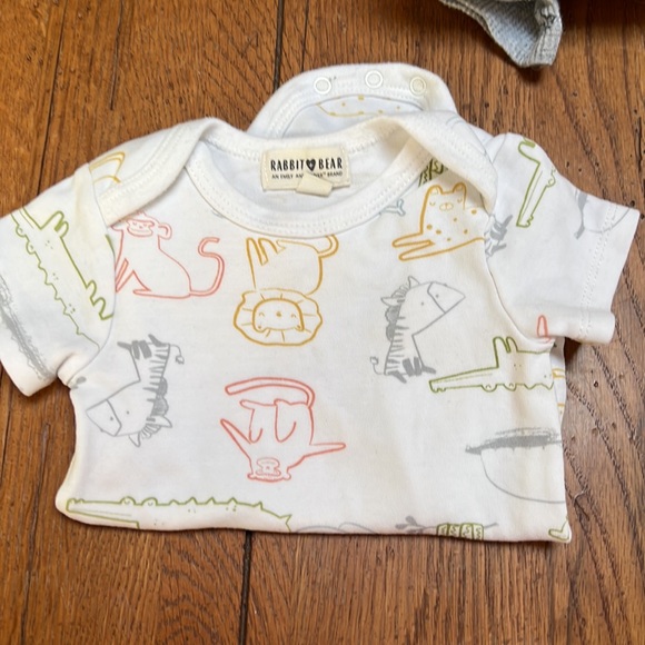 3 Pack Rabbit ❤️Bear 6-9m - Picture 4 of 4